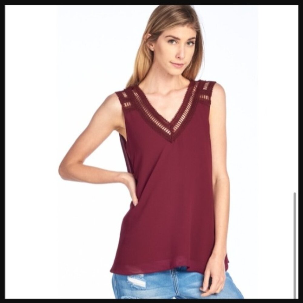 Le Reve Maroon Crochet Detail Tank Top Blouse sz L NWT